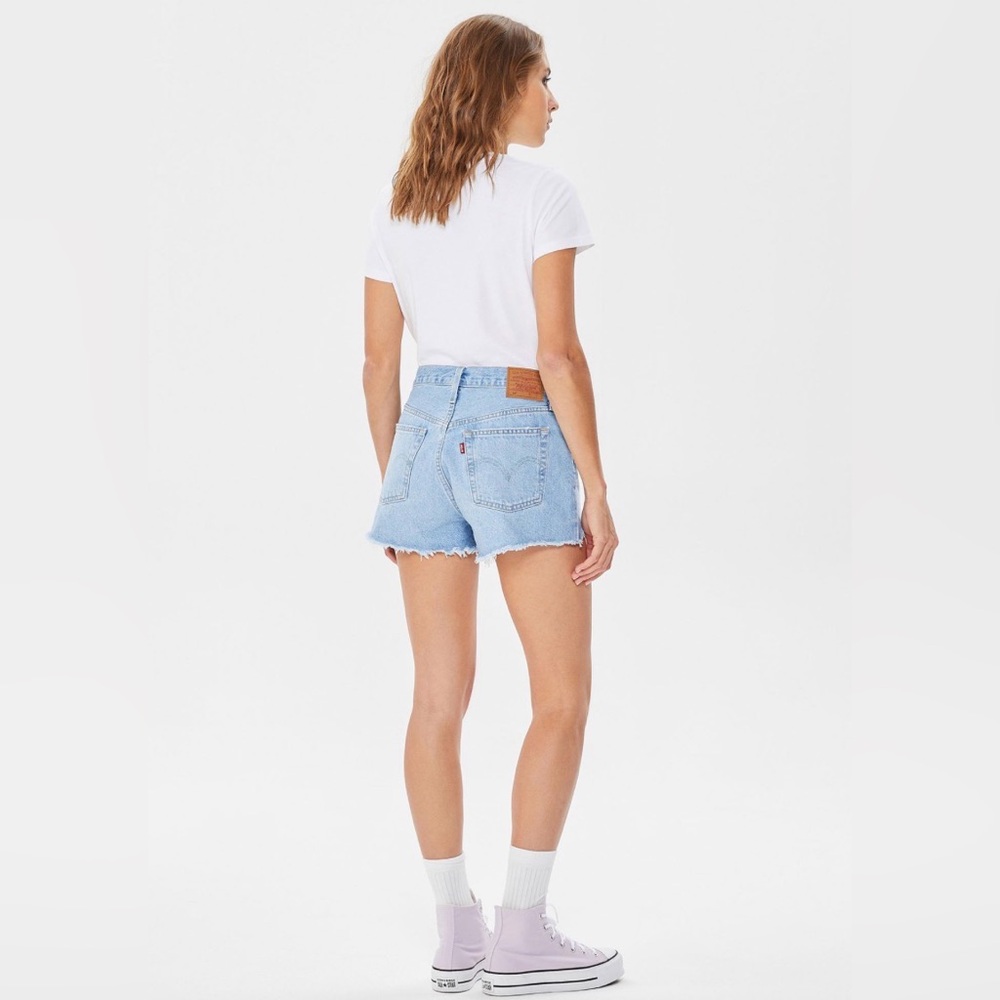 5 for $25 // Levi’s 501 cut-off shorts size 30